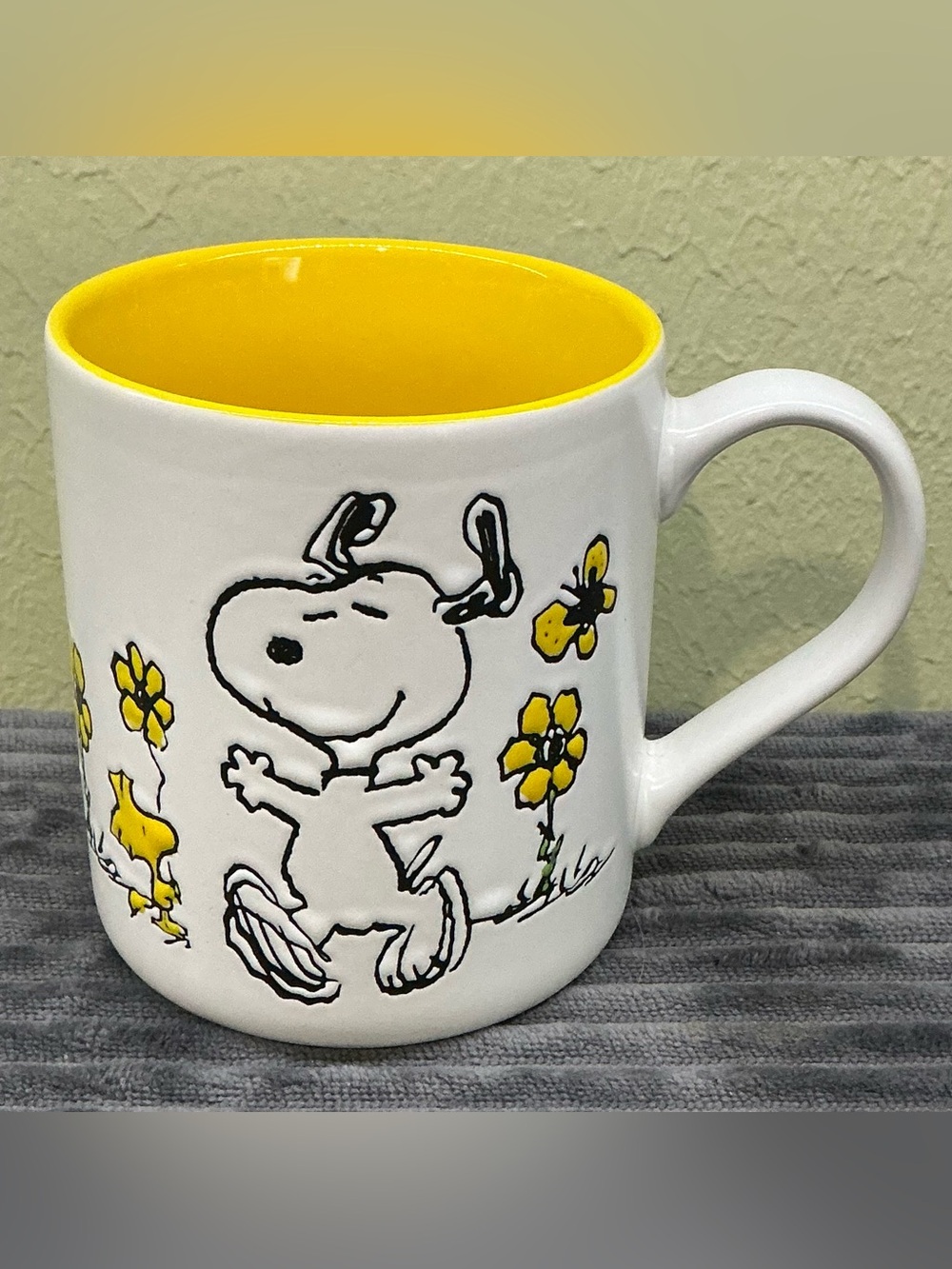 Peanuts Snoopy Woodstock Yellow Flower Daisy Coffee Mug Cup 20oz Zrike NEW